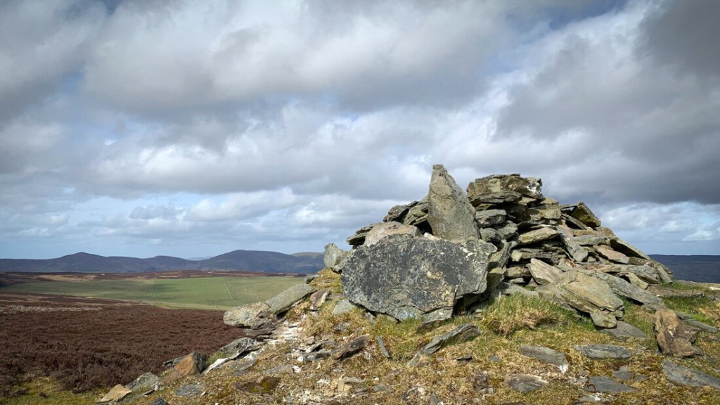 This image has an empty alt attribute; its file name is 7e120-img_0950.jpg